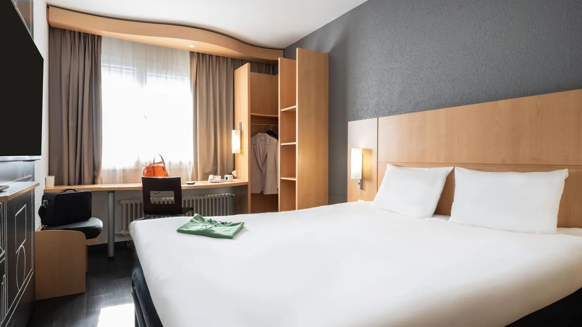 Ibis Geneve Centre Gare location