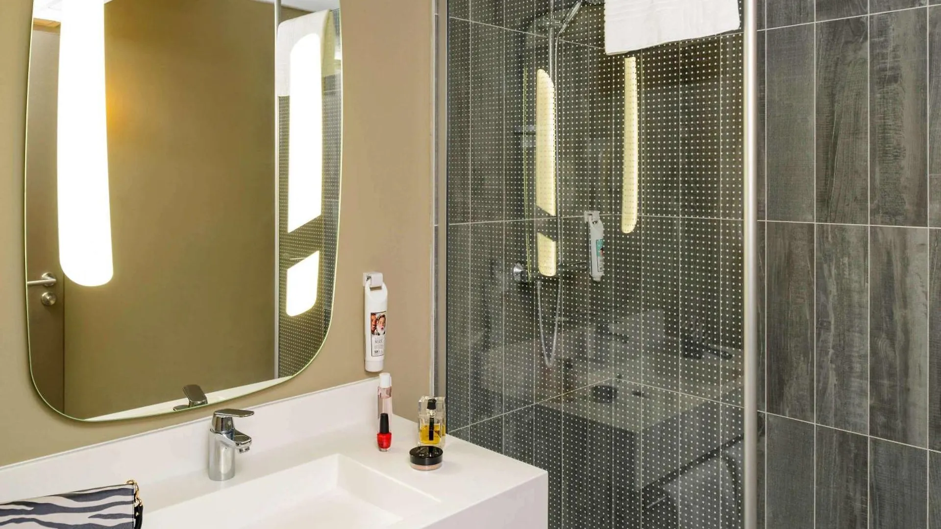 Ibis Geneve Centre Gare Hotel 3*, Genebra Suíça